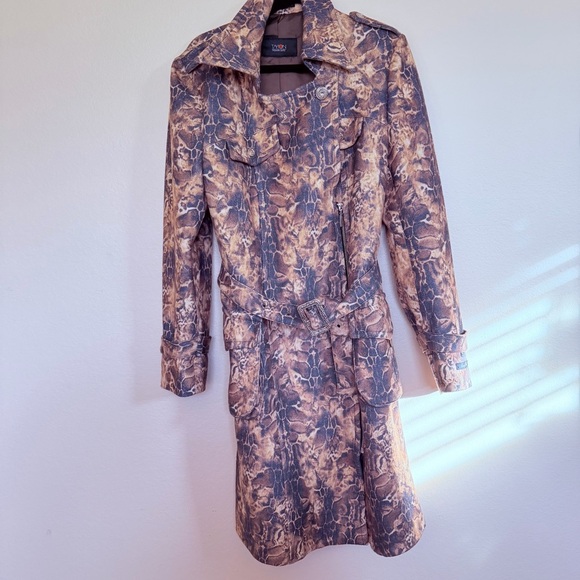 TAYION Luxury Fabric Women’s Coat - Picture 10 of 10